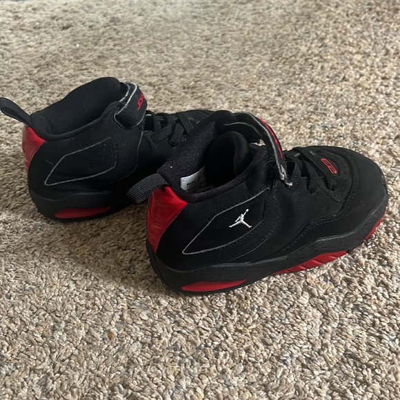 Baby Jordan’s - Picture 3 of 4